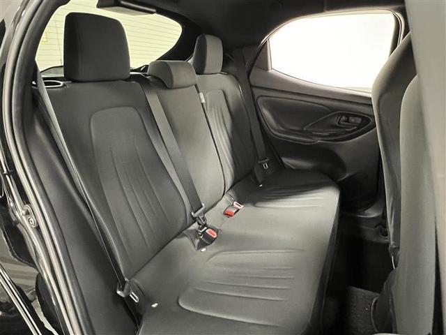 ヤリス Ｇ　バックモニタ－　誤発進抑制機能　１オーナー車　スマートキー　盗難防止装置　横滑り防止機能　キーレス　ＥＴＣ　オートエアコン　メモリーナビ　ＡＢＳ　運転席エアバック　サイドエアバッグ　ＤＶＤ再生　ナビ（23枚目）