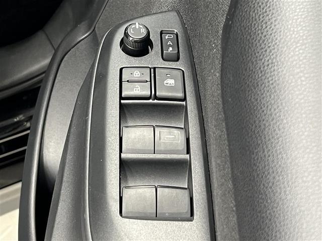 ヤリス Ｇ　バックモニタ－　誤発進抑制機能　１オーナー車　スマートキー　盗難防止装置　横滑り防止機能　キーレス　ＥＴＣ　オートエアコン　メモリーナビ　ＡＢＳ　運転席エアバック　サイドエアバッグ　ＤＶＤ再生　ナビ（27枚目）