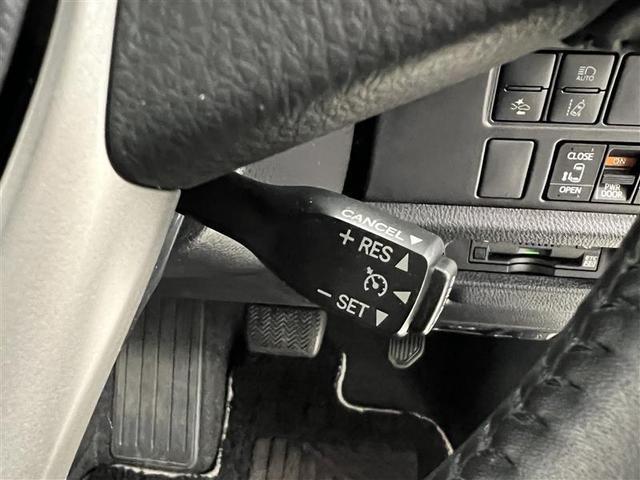 ノア ハイブリッドＳｉ　ダブルバイビーＩＩＩ　地デジ　バックモニター　両側ＰＳＤ　ＬＥＤ　ナビ＆ＴＶ　ＤＶＤ　横滑り防止装置　アルミホイール　スマキー　エアバッグ　クルコン　ＡＣ　３列シート　キーフリー　１オ－ナ－　ＥＴＣ　メモリーナビ（11枚目）