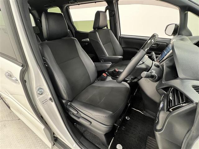 ノア ハイブリッドＳｉ　ダブルバイビーＩＩＩ　地デジ　バックモニター　両側ＰＳＤ　ＬＥＤ　ナビ＆ＴＶ　ＤＶＤ　横滑り防止装置　アルミホイール　スマキー　エアバッグ　クルコン　ＡＣ　３列シート　キーフリー　１オ－ナ－　ＥＴＣ　メモリーナビ（21枚目）