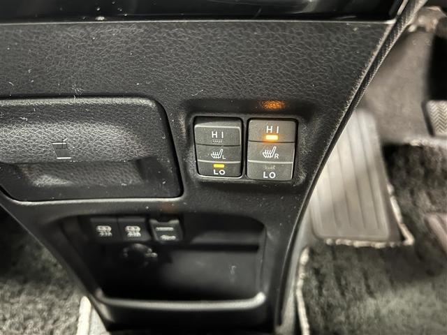 ノア ハイブリッドＳｉ　ダブルバイビーＩＩＩ　地デジ　バックモニター　両側ＰＳＤ　ＬＥＤ　ナビ＆ＴＶ　ＤＶＤ　横滑り防止装置　アルミホイール　スマキー　エアバッグ　クルコン　ＡＣ　３列シート　キーフリー　１オ－ナ－　ＥＴＣ　メモリーナビ（22枚目）