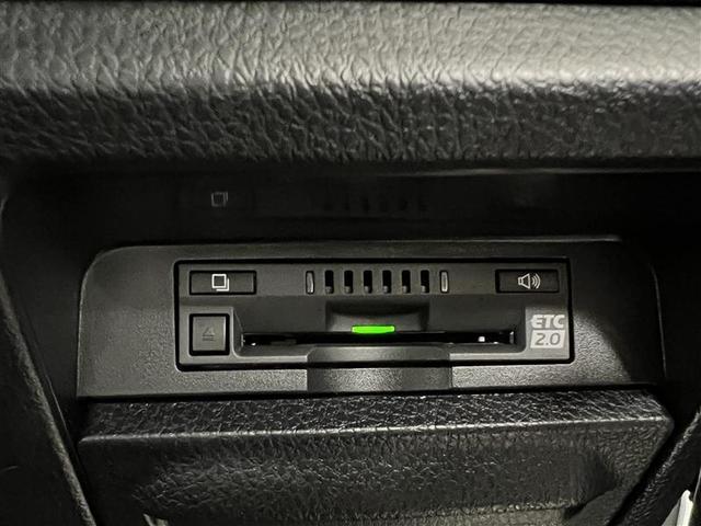 ノア ハイブリッドＳｉ　ダブルバイビーＩＩＩ　地デジ　バックモニター　両側ＰＳＤ　ＬＥＤ　ナビ＆ＴＶ　ＤＶＤ　横滑り防止装置　アルミホイール　スマキー　エアバッグ　クルコン　ＡＣ　３列シート　キーフリー　１オ－ナ－　ＥＴＣ　メモリーナビ（32枚目）