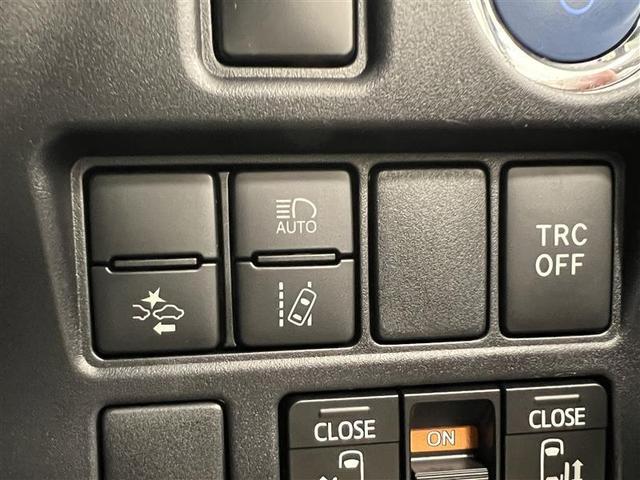 ノア ハイブリッドＳｉ　ダブルバイビーＩＩＩ　地デジ　バックモニター　両側ＰＳＤ　ＬＥＤ　ナビ＆ＴＶ　ＤＶＤ　横滑り防止装置　アルミホイール　スマキー　エアバッグ　クルコン　ＡＣ　３列シート　キーフリー　１オ－ナ－　ＥＴＣ　メモリーナビ（34枚目）