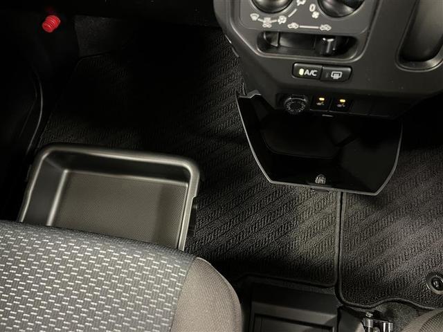 ルーミー Ｘ　衝突被害軽減ブレーキ　オートハイビーム　７インチナビ　フルセグＴＶ　ブルートゥース　ＣＤ　ＤＶＤ　ＳＤ　バックモニター　マニュアルＡＣ　シートヒーター　左パワースライドドア　電子カードキー　点検記録簿（18枚目）