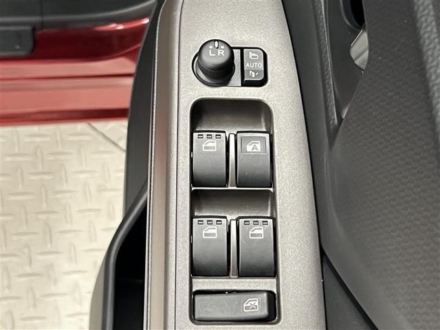 ルーミー Ｘ　衝突被害軽減ブレーキ　オートハイビーム　７インチナビ　フルセグＴＶ　ブルートゥース　ＣＤ　ＤＶＤ　ＳＤ　バックモニター　マニュアルＡＣ　シートヒーター　左パワースライドドア　電子カードキー　点検記録簿（23枚目）