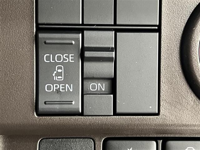 ルーミー Ｘ　衝突被害軽減ブレーキ　オートハイビーム　７インチナビ　フルセグＴＶ　ブルートゥース　ＣＤ　ＤＶＤ　ＳＤ　バックモニター　マニュアルＡＣ　シートヒーター　左パワースライドドア　電子カードキー　点検記録簿（24枚目）