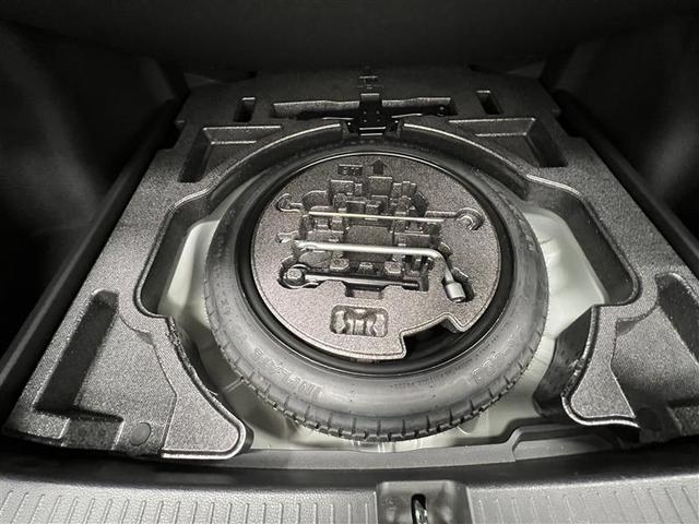 カローラ Ｓ　オートクルーズ　キーレス　オートエアコン　整備記録簿　ワンオ－ナ－　バックモニター　ナビ＆ＴＶ　メモリナビ　ＬＥＤヘッドランプ　ミュージックプレイヤー接続可　アルミ　イモビ　ＡＢＳ　デュアルエアバック（8枚目）