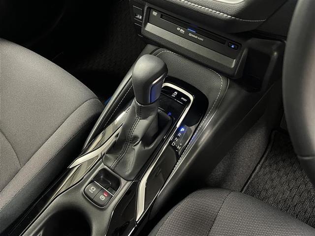 カローラ Ｓ　オートクルーズ　キーレス　オートエアコン　整備記録簿　ワンオ－ナ－　バックモニター　ナビ＆ＴＶ　メモリナビ　ＬＥＤヘッドランプ　ミュージックプレイヤー接続可　アルミ　イモビ　ＡＢＳ　デュアルエアバック（17枚目）