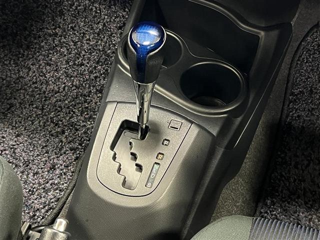 アクア S スマートキープッシュスタート キーレスエントリ LEDヘッドライト イモビ ナビ&TV ワンオーナー車 オートエアコン デュアルエアバック ESC パワーウィンドウ ETC SRS ワンセグTV(16枚目)