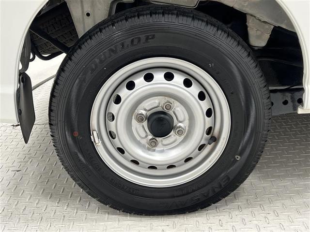 ハイゼットカーゴ ＤＸ　ＳＡＩＩＩ　バックモニタ　カーナビ　１オーナー車　ヘッドライトＬＥＤ　横滑防止装置　メモリナビ　オートエアコン　キ－レス　デュアルエアバッグ　エコアイドル　前席パワーウィンドウ　運転席エアバッグ　ＡＢＳ（7枚目）