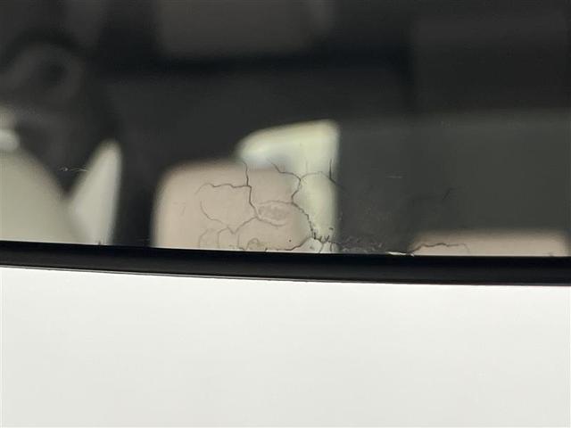 カローラフィールダー ハイブリッドＧ　ダブルバイビー　認定中古車　トヨタセーフティセンス　プリクラッシュセーフティ　レーンデパーチャーアラート　オートマチックハイビーム　ホワイトシート　７インチナビ　バックモニター　ＥＴＣ　スマートキー　点検記録簿（14枚目）