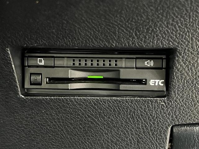 カローラフィールダー ハイブリッドＧ　ダブルバイビー　認定中古車　トヨタセーフティセンス　プリクラッシュセーフティ　レーンデパーチャーアラート　オートマチックハイビーム　ホワイトシート　７インチナビ　バックモニター　ＥＴＣ　スマートキー　点検記録簿（17枚目）