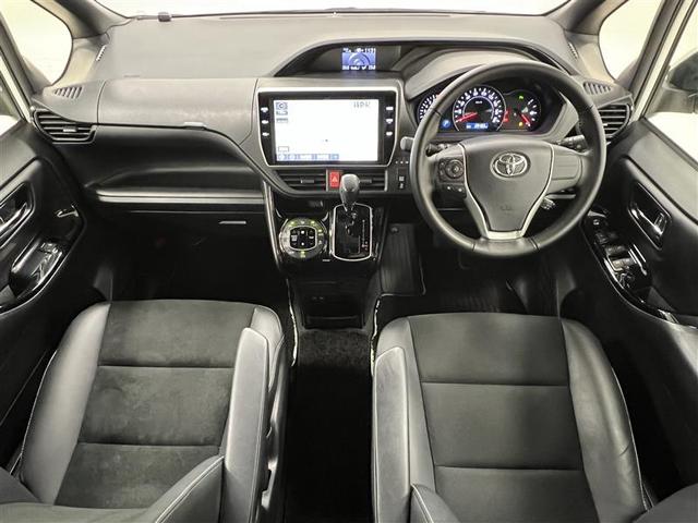 ノア Si ダブルバイビーII 横滑防止装置 PCS スマートキ- Wエアコン Bモニター DVD再生可 フルセグテレビ ETC付き アイドリングS オートエアコン PS クルーズC ナビ&TV PW ウォークスルー ワンオーナ(9枚目)