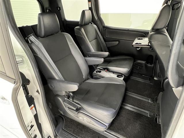 ノア Si ダブルバイビーII 横滑防止装置 PCS スマートキ- Wエアコン Bモニター DVD再生可 フルセグテレビ ETC付き アイドリングS オートエアコン PS クルーズC ナビ&TV PW ウォークスルー ワンオーナ(23枚目)