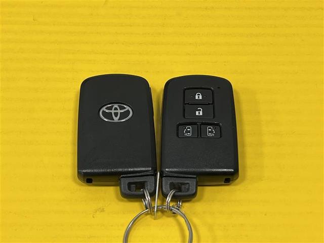 ノア Si ダブルバイビーII 横滑防止装置 PCS スマートキ- Wエアコン Bモニター DVD再生可 フルセグテレビ ETC付き アイドリングS オートエアコン PS クルーズC ナビ&TV PW ウォークスルー ワンオーナ(28枚目)