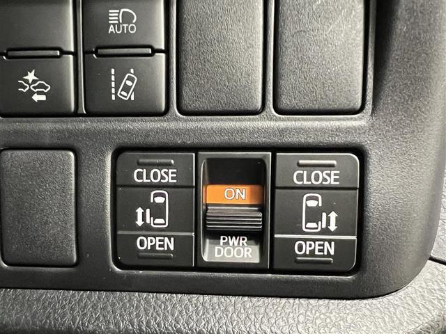 ノア Si ダブルバイビーII 横滑防止装置 PCS スマートキ- Wエアコン Bモニター DVD再生可 フルセグテレビ ETC付き アイドリングS オートエアコン PS クルーズC ナビ&TV PW ウォークスルー ワンオーナ(29枚目)