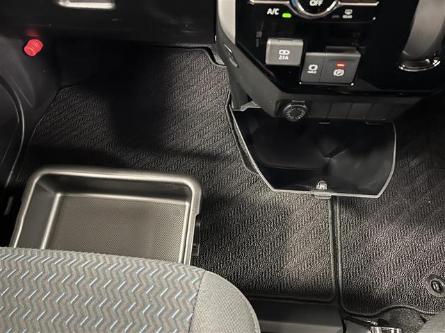 ルーミー カスタムＧ　アイドリング　両側電動ＳＤ　ＬＥＤヘット　バックビューモニター　衝突回避ブレーキ　地デジ　スマートキー　メモリナビ　クルーズコントロール　点検記録簿　ＤＶＤ　ＥＴＣ　ドライブレコーダー　１オーナー（28枚目）