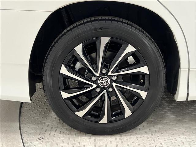 ノア ハイブリッドＳ－Ｚ　横滑り防止機能　エアバッグ　オートクルーズコントロール　地デジ　両側自動ドア　ダブルエアコン　スマートエントリー　ＬＥＤランプ　バックモニター　メモリナビ　３列シート　ＥＴＣ付き　ＡＢＳ　ＡＣ１００Ｖ（8枚目）