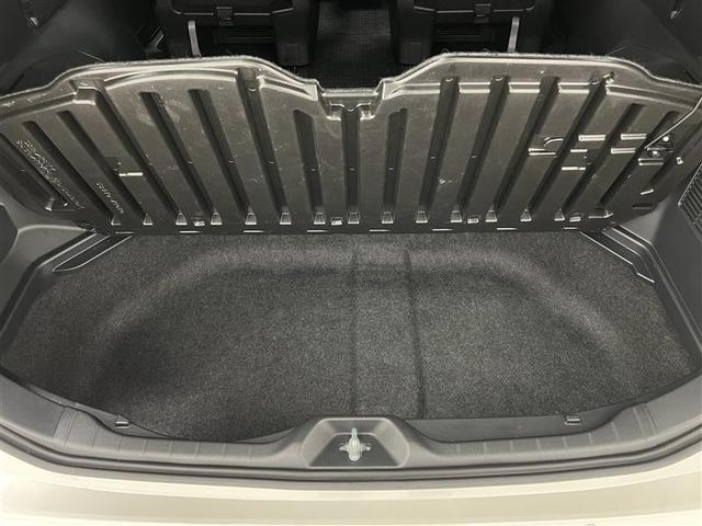 ノア ハイブリッドＳ－Ｚ　横滑り防止機能　エアバッグ　オートクルーズコントロール　地デジ　両側自動ドア　ダブルエアコン　スマートエントリー　ＬＥＤランプ　バックモニター　メモリナビ　３列シート　ＥＴＣ付き　ＡＢＳ　ＡＣ１００Ｖ（26枚目）