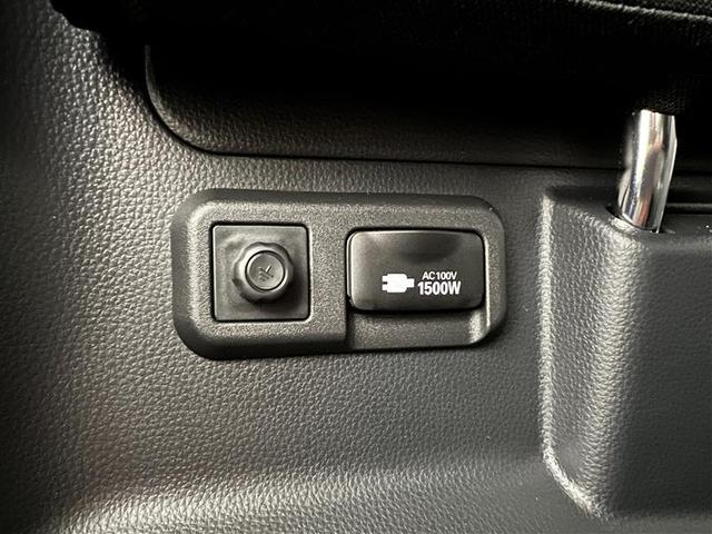 ノア ハイブリッドＳ－Ｚ　横滑り防止機能　エアバッグ　オートクルーズコントロール　地デジ　両側自動ドア　ダブルエアコン　スマートエントリー　ＬＥＤランプ　バックモニター　メモリナビ　３列シート　ＥＴＣ付き　ＡＢＳ　ＡＣ１００Ｖ（27枚目）