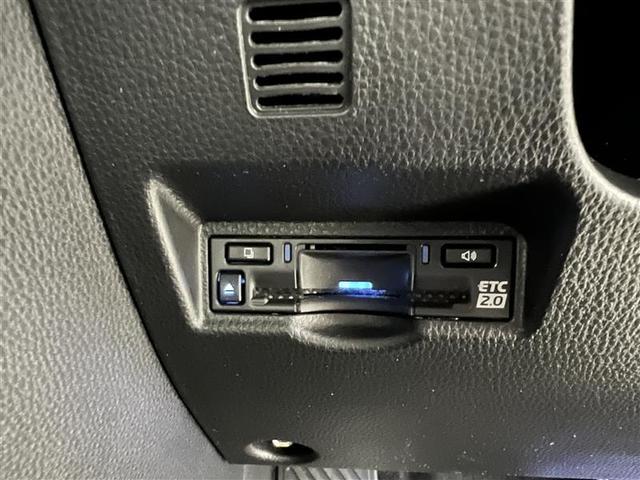 ノア ハイブリッドＳ－Ｚ　横滑り防止機能　エアバッグ　オートクルーズコントロール　地デジ　両側自動ドア　ダブルエアコン　スマートエントリー　ＬＥＤランプ　バックモニター　メモリナビ　３列シート　ＥＴＣ付き　ＡＢＳ　ＡＣ１００Ｖ（33枚目）