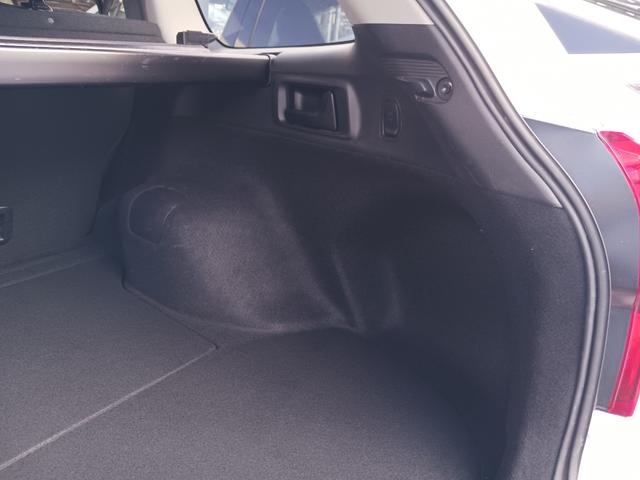 カローラフィールダー ハイブリッドＧ　認定中古車　禁煙車　運転席・助手席エアバック　ＨＩＤヘッドライト　７インチＳＤナビ　バックモニター　ＥＴＣ　シートヒーター　電動フェンダーランプ　スペアタイヤ　スマートキー　点検記録簿（37枚目）