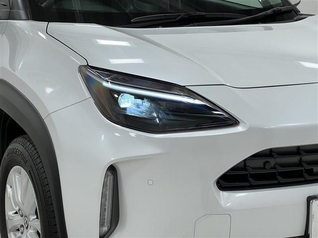 ヤリスクロス Ｇ　ワンオーナ　衝突被害軽減ブレーキ　横滑り防止機能　エアバック　盗難防止装置　フルオートエアコン　スマートキー＆プッシュスタート　アルミ　定期点検記録簿　キーフリー　メディアプレイヤー接続　メモリナビ（5枚目）