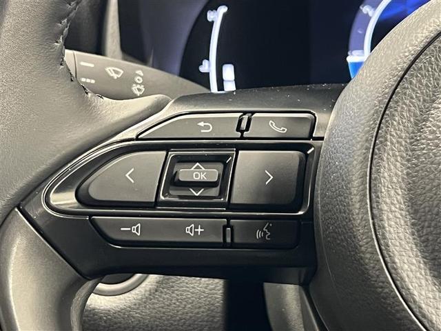 ヤリスクロス Ｇ　ワンオーナ　衝突被害軽減ブレーキ　横滑り防止機能　エアバック　盗難防止装置　フルオートエアコン　スマートキー＆プッシュスタート　アルミ　定期点検記録簿　キーフリー　メディアプレイヤー接続　メモリナビ（9枚目）