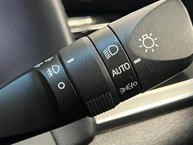 アルファード ２．５Ｓ　Ｃパッケージ　認定中古車　トヨタセーフティセンス　チルトアップ＆スライドムーンルーフ　ディスプレイオーディオ　後席モニター　ＥＴＣ２．０　デジタルインナーミラー　ベンチレーションシート　パワーバックドア　点検記録簿（13枚目）