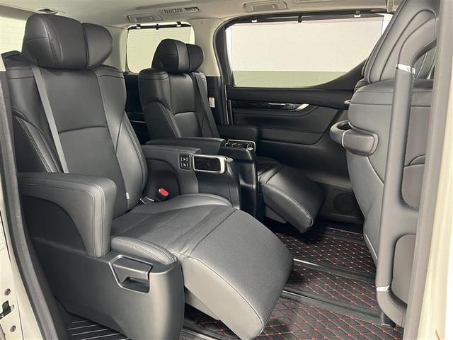 アルファード ２．５Ｓ　Ｃパッケージ　認定中古車　トヨタセーフティセンス　チルトアップ＆スライドムーンルーフ　ディスプレイオーディオ　後席モニター　ＥＴＣ２．０　デジタルインナーミラー　ベンチレーションシート　パワーバックドア　点検記録簿（30枚目）