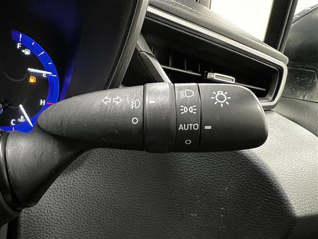 カローラツーリング ハイブリッド ダブルバイビー 認定中古車 追突軽減ブレーキ LEDヘッドライト オートマチックハイビーム 全車速追従機能レーダークルーズコントロール 9インチナビ USB ブルートゥース フルセグ バックガイドモニター(12枚目)