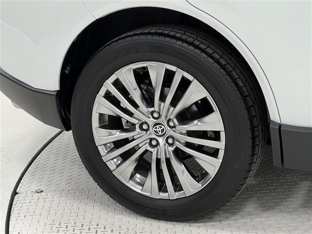 ハリアーハイブリッド Ｚ　ヒョウ害　認定中古車　追突軽減ブレーキ　ＬＥＤヘッドライト　オートマチックハイビーム　デジタルインナーミラー　ディスプレイオーディオ　ブルートゥース　パノラミックビューモニター　ＡＣ１００Ｖ（7枚目）