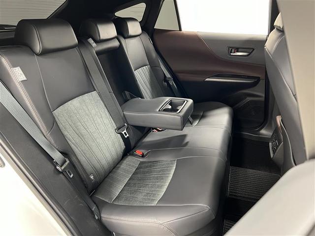 ハリアーハイブリッド Ｚ　ヒョウ害　認定中古車　追突軽減ブレーキ　ＬＥＤヘッドライト　オートマチックハイビーム　デジタルインナーミラー　ディスプレイオーディオ　ブルートゥース　パノラミックビューモニター　ＡＣ１００Ｖ（32枚目）