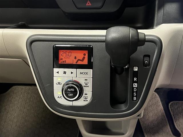 パッソ Ｘ　ＬパッケージＳ　ヒョウ害　追突軽減ブレーキ　１４インチアルミホイール　７インチナビ　ワンセグ　ブルートゥース　ＣＤ　ＳＤ　オートエアコン　スマートキー　ＥＴＣ　アイドリングストップ　記録簿（11枚目）