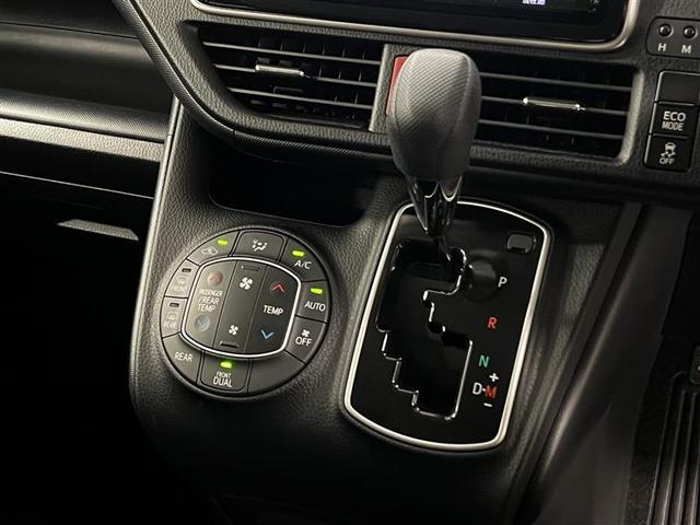 ノア X エアコン ダブルエアコン アルミ フルセグTV キーレスキー プリクラッシュセーフティ Aストップ ワンオーナー スマートキー LEDヘッドライト ESC ETC 4WD ABS エアバッグ パワステ(19枚目)