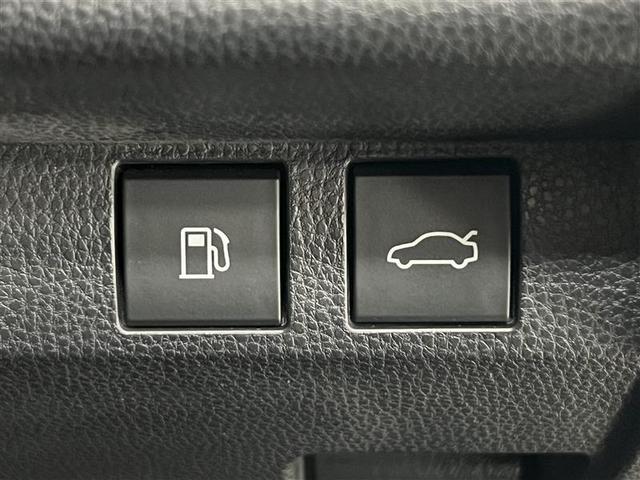 クラウンクロスオーバー Ｇアドバンスド　テレビ　プリクラッシュブレーキ　本革　試乗車　横滑防止装置　Ｐシート　Ｂカメラ　フルセグテレビ　オートエアコン　スマキー　クルコン　ＡＣ１００Ｖ　ドライブレコーダー　ＡＵＸ　ＬＥＤヘッドライト　ＥＴＣ（35枚目）