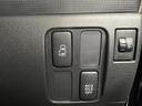 運転席からも左側自動スライドドアの操作が可能!