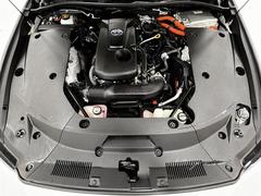 ���ʥ��饹�˥ե���बŽ���Ƥ���ޤ���ľ�������δ��¤ȥץ饤�Х����ݸ�ˤ���Ω���ޤ��� 3