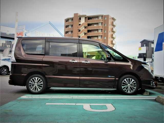 セレナ 2.0 ハイウェイスター Vセレクション+Safety S-HYBRID アドバンストセーフティ PKG アンシャンテ送迎タイプ(9枚目)