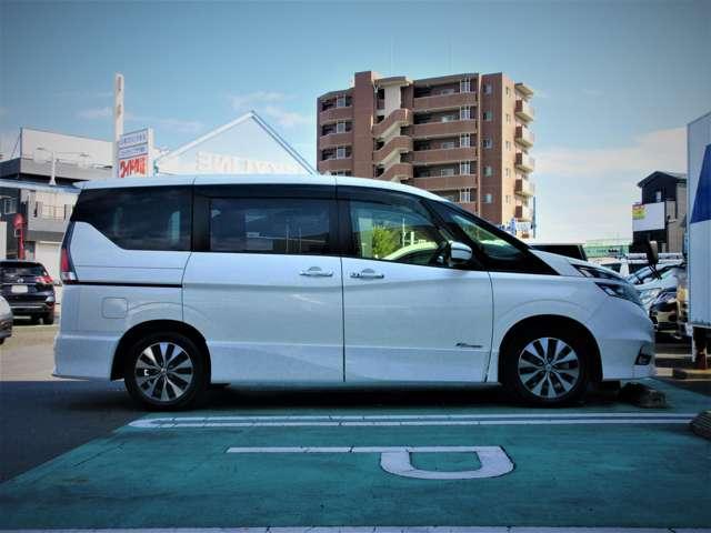 セレナ 2.0 ハイウェイスター プロパイロット エディション 9インチナビ 後席FDモニタ- ドラレコ(8枚目)