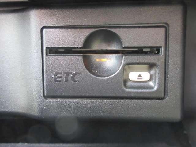 エルグランド 350XL 4WD 本革PWシ-ト ツインサンル-フ BOSE 後席FDモニタ- シ-トヒ-タ- 後席カーテン 2列目シ-ト回転対面仕様 キセノン クルコン バック&サイドカメラ 障害物センサ- 日産ワイド保証(13枚目)