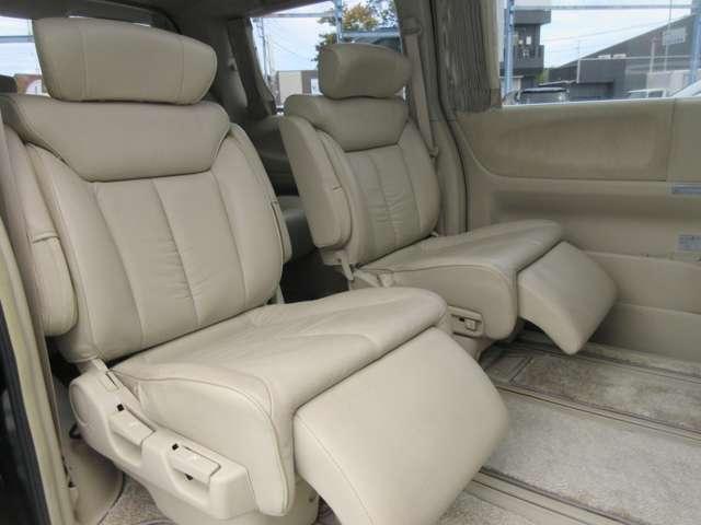 エルグランド 350XL 4WD 本革PWシ-ト ツインサンル-フ BOSE 後席FDモニタ- シ-トヒ-タ- 後席カーテン 2列目シ-ト回転対面仕様 キセノン クルコン バック&サイドカメラ 障害物センサ- 日産ワイド保証(17枚目)