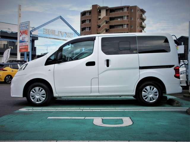 NV200バネットバン プレミアムGX 乗車定員5人 積載量600Kg インテリジェントキ- プライバシ-ガラス 両側スライドドア スライドサイドウィンドウ パワ-ウィンドウ 前後ドラレコ バックカメラ フォグランプ 日産ワイド保証付帯(6枚目)