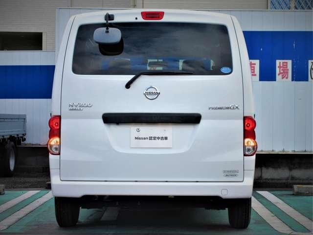 NV200バネットバン プレミアムGX 乗車定員5人 積載量600Kg インテリジェントキ- プライバシ-ガラス 両側スライドドア スライドサイドウィンドウ パワ-ウィンドウ 前後ドラレコ バックカメラ フォグランプ 日産ワイド保証付帯(8枚目)