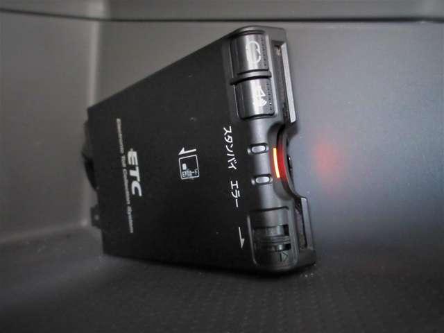 NV200バネットバン プレミアムGX 乗車定員5人 積載量600Kg インテリジェントキ- プライバシ-ガラス 両側スライドドア スライドサイドウィンドウ パワ-ウィンドウ 前後ドラレコ バックカメラ フォグランプ 日産ワイド保証付帯(14枚目)