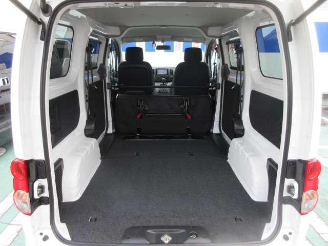 NV200バネットバン プレミアムGX 乗車定員5人 積載量600Kg インテリジェントキ- プライバシ-ガラス 両側スライドドア スライドサイドウィンドウ パワ-ウィンドウ 前後ドラレコ バックカメラ フォグランプ 日産ワイド保証付帯(20枚目)