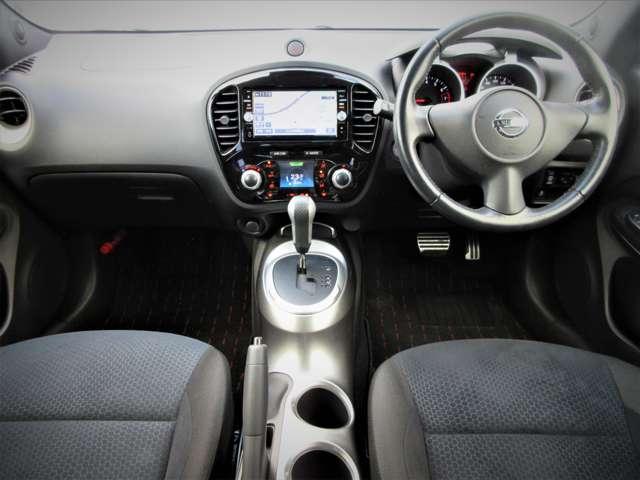ジューク 1.6 16GT FOUR ドレスアップ 4WD メモリ-ナビ インタ-ク-ラ-付タ-ボ(4枚目)