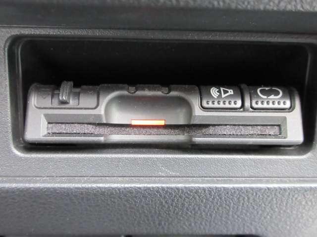 ジューク 1.6 16GT FOUR ドレスアップ 4WD メモリ-ナビ インタ-ク-ラ-付タ-ボ(13枚目)