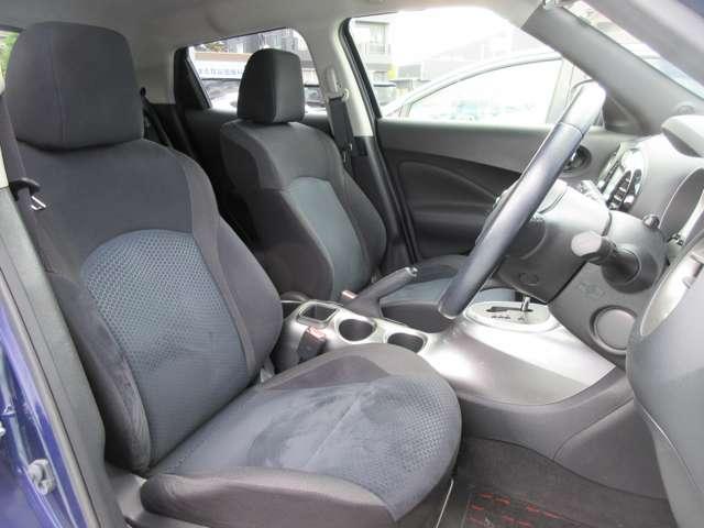 ジューク 1.6 16GT FOUR ドレスアップ 4WD メモリ-ナビ インタ-ク-ラ-付タ-ボ(17枚目)