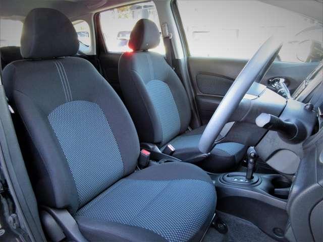 落ち着いた印象のブラック系インテリア。